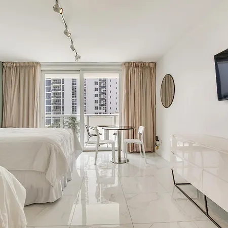 Sunny Isles Beach Resort Studio With Ocean Views Extérieur photo