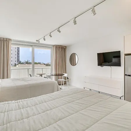 Sunny Isles Beach Resort Studio With Ocean Views Extérieur photo