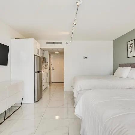 Sunny Isles Beach Resort Studio With Ocean Views Extérieur photo