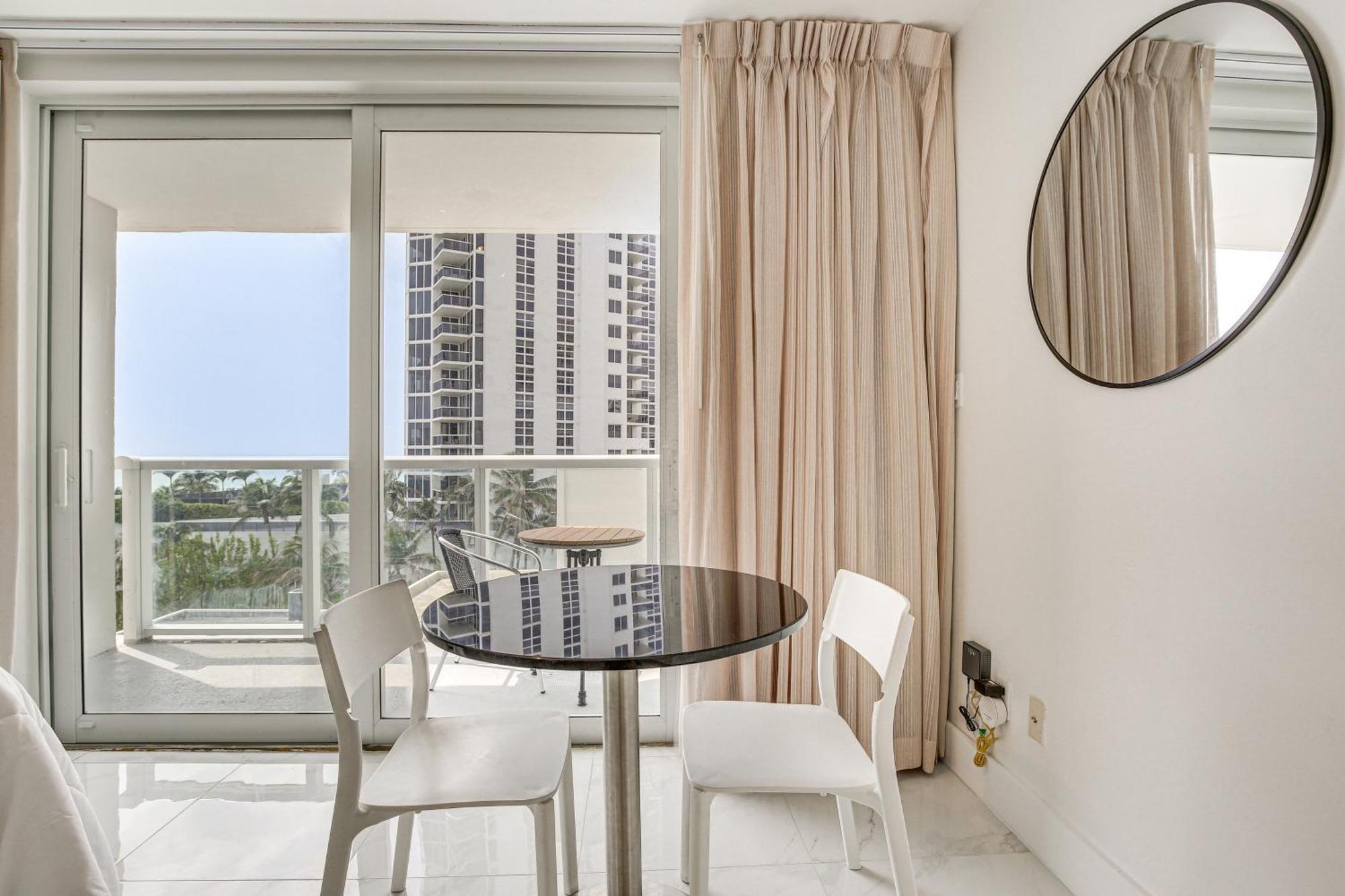 Appartement Sunny Isles With Ocean Views