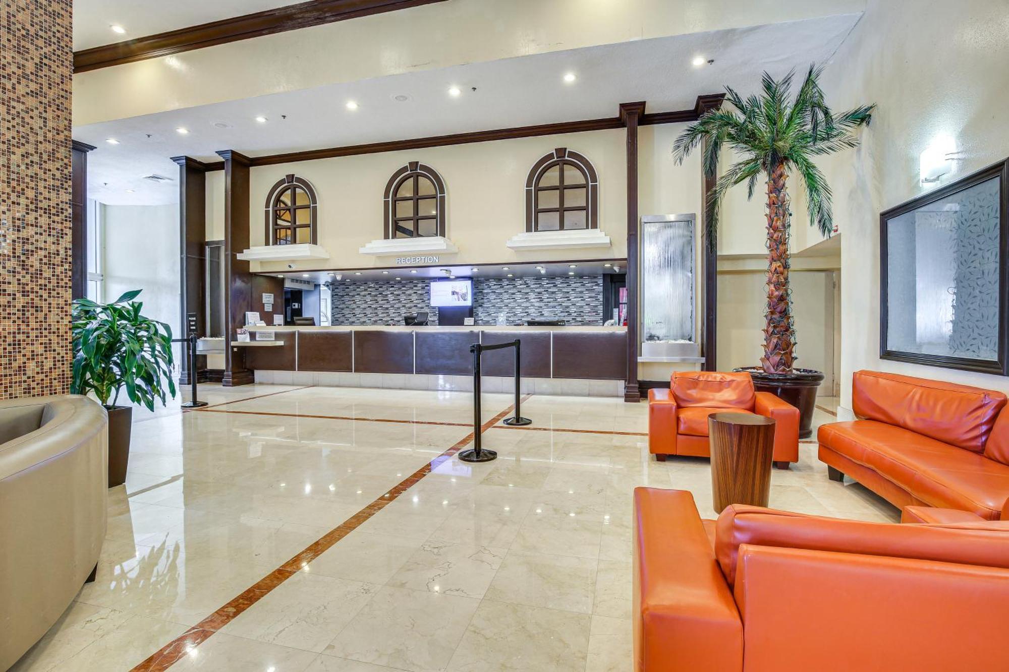 Sunny Isles With Ocean Views Appartement